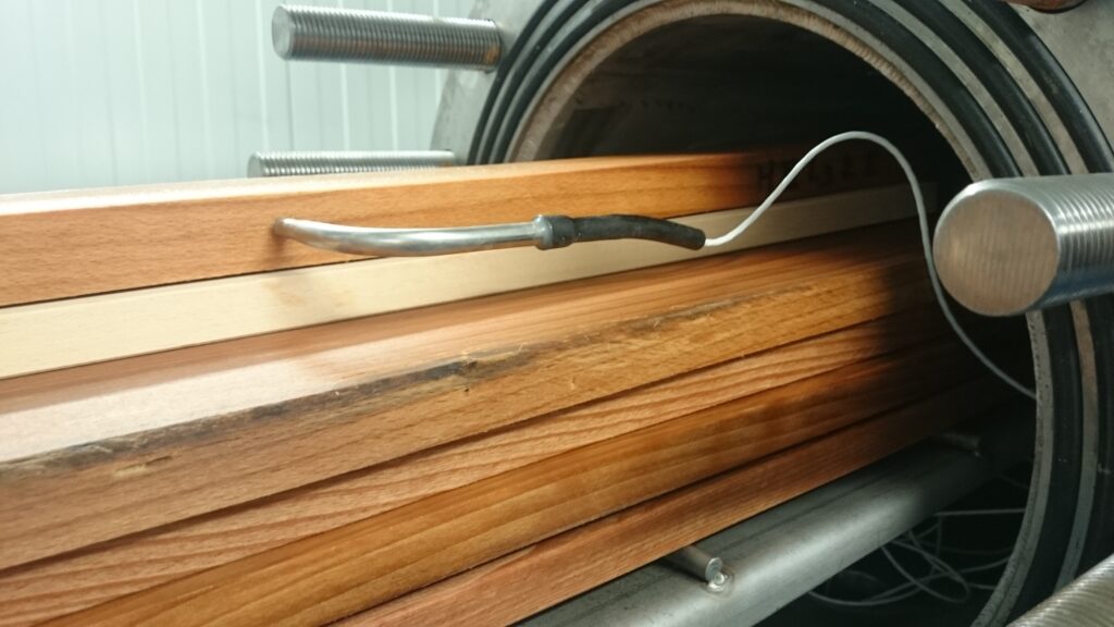 traitement en autoclave de planches de hêtre