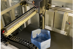 Recyclage local du plastique et fabrication sociale : le mixte technologique du Green FabLab pour renforcer le potentiel d’innovation des PME et du territoire