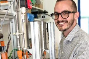 Giuseppe Sdanghi, winner of the HyPSTAR Junior Professorship “Hydrogen: Production, STorage, usAges, Research