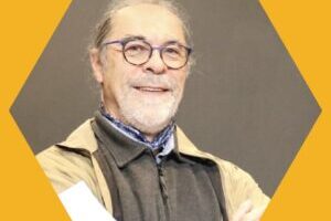 Why do physicists play with glass beads? Or how the beads flow…